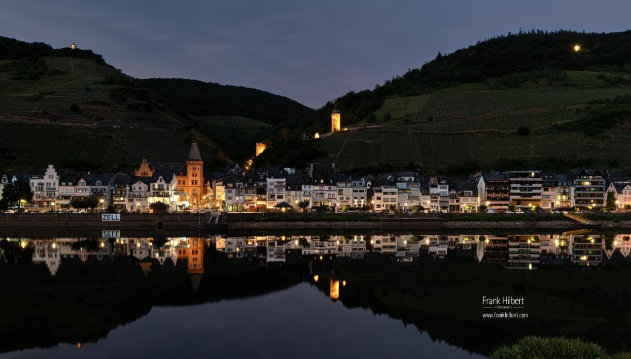 "Ferienhaus An Der Mosel" Zell an der Mosel Exterior foto