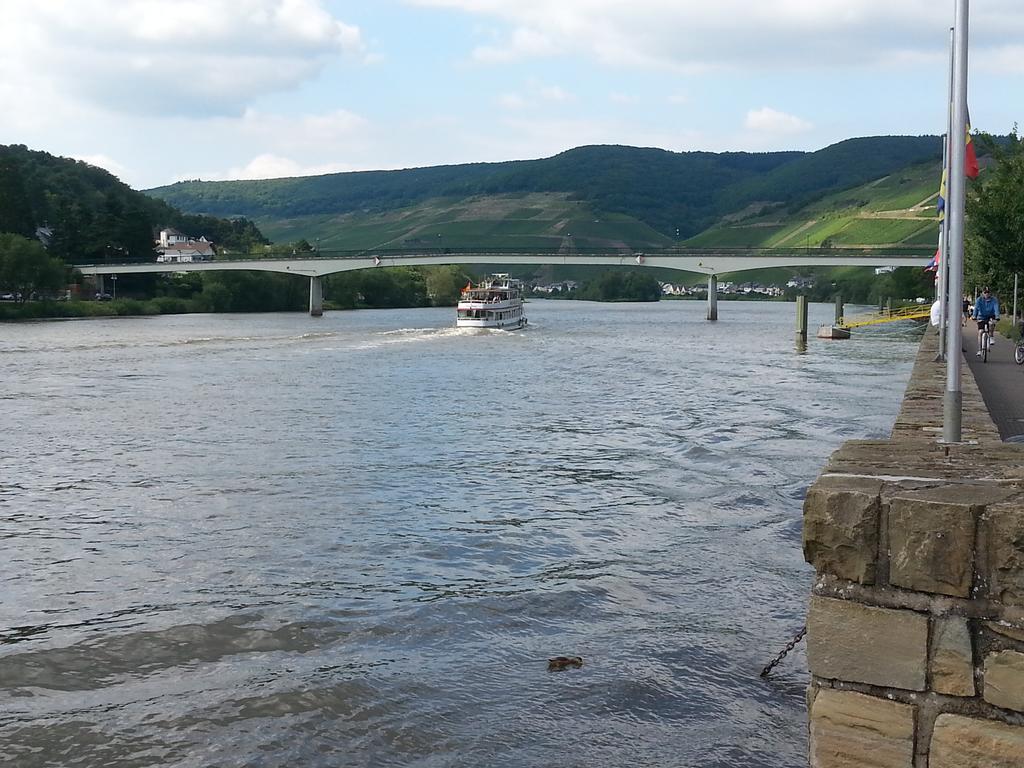 "Ferienhaus An Der Mosel" Zell an der Mosel Exterior foto